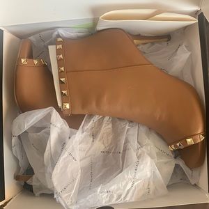 Brand new White House black market boot with heel